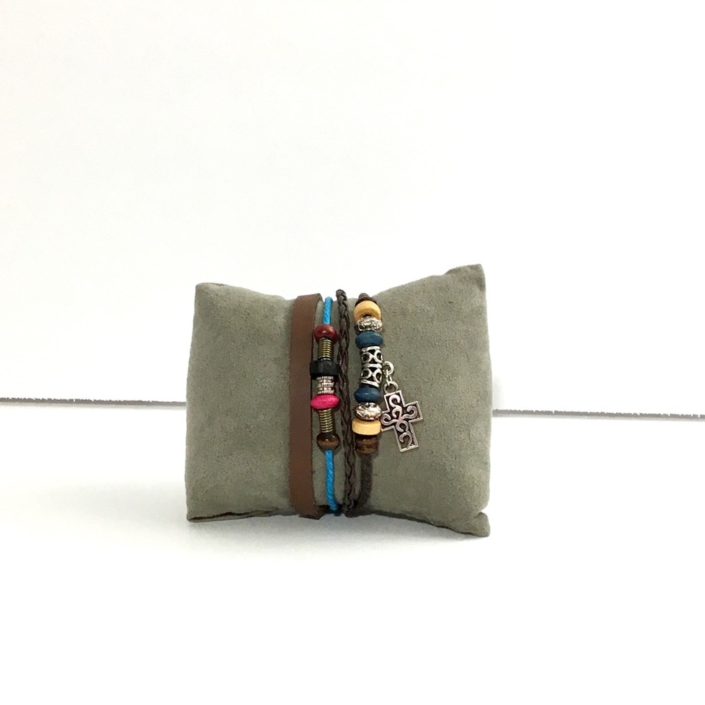 Design Bracelet Turquoise natural stone.